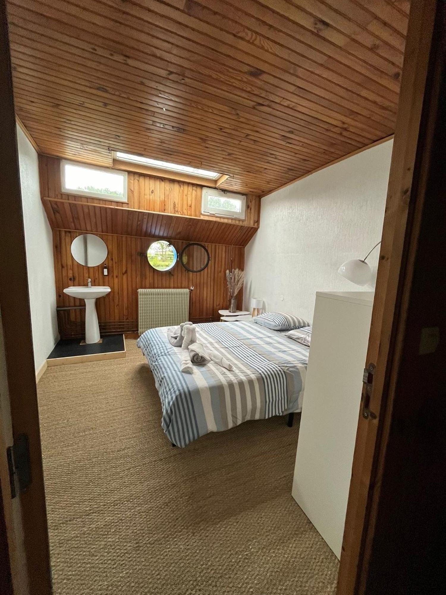 Peniche Amadeus Conviviale Et Cosy , Proche De Et De Paris Torcy (Seine-et-Marne)