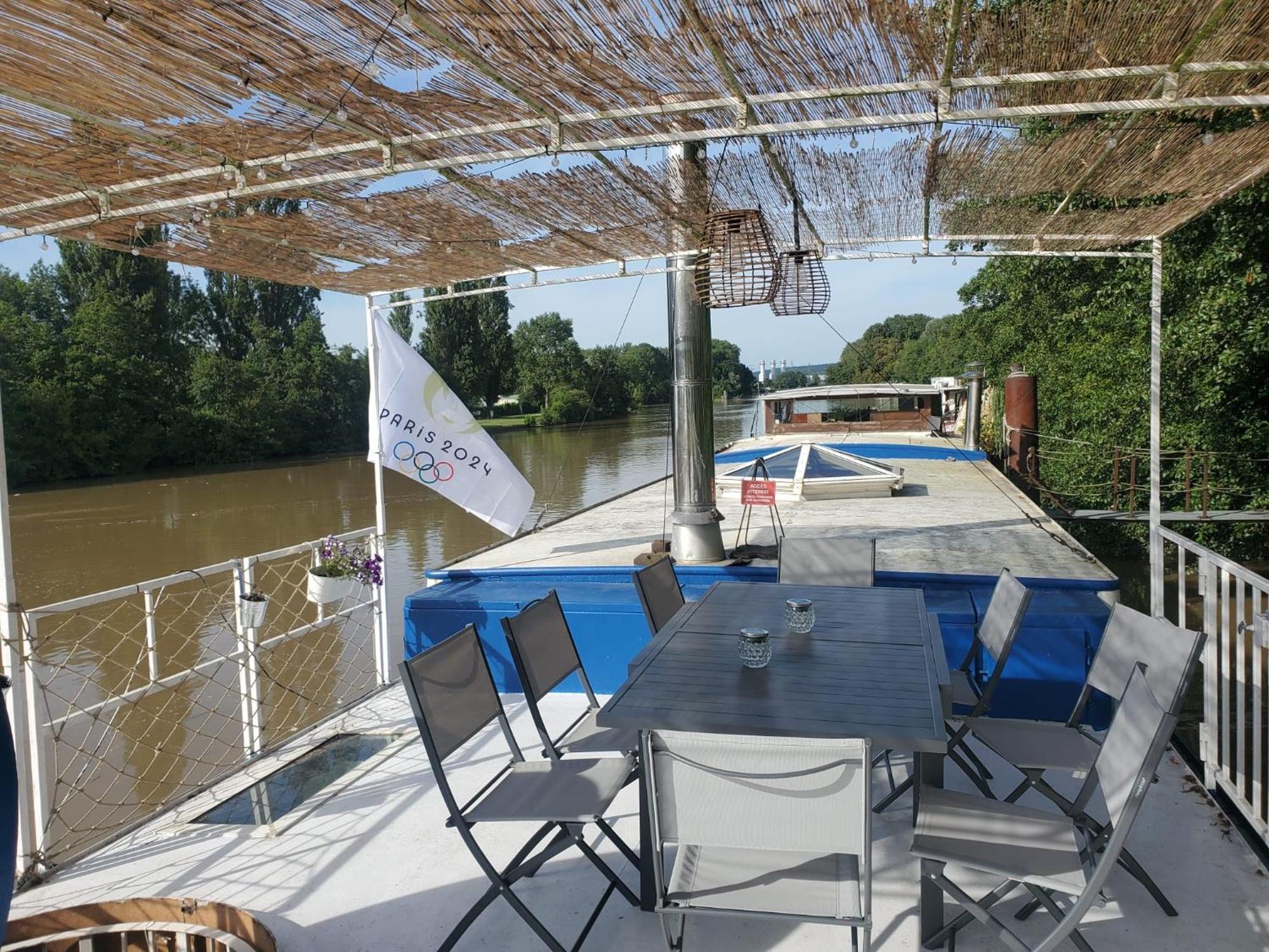 Botel Peniche Amadeus Conviviale Et Cosy , Proche De Et De Paris *