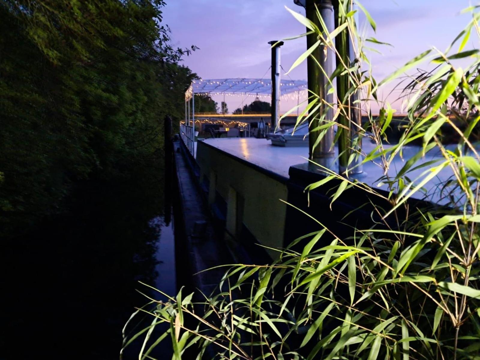 Peniche Amadeus Conviviale Et Cosy , Proche De Et De Paris Botel *